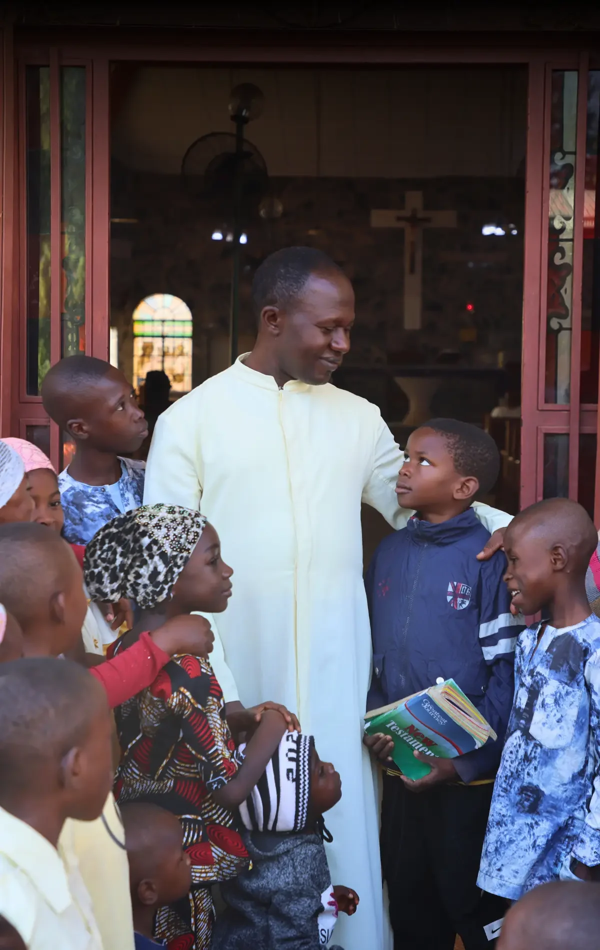 Padre Felix sacerdotes - nigeria